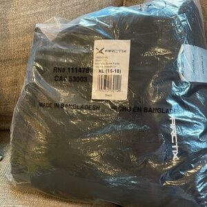 Women’s black XL snow pants